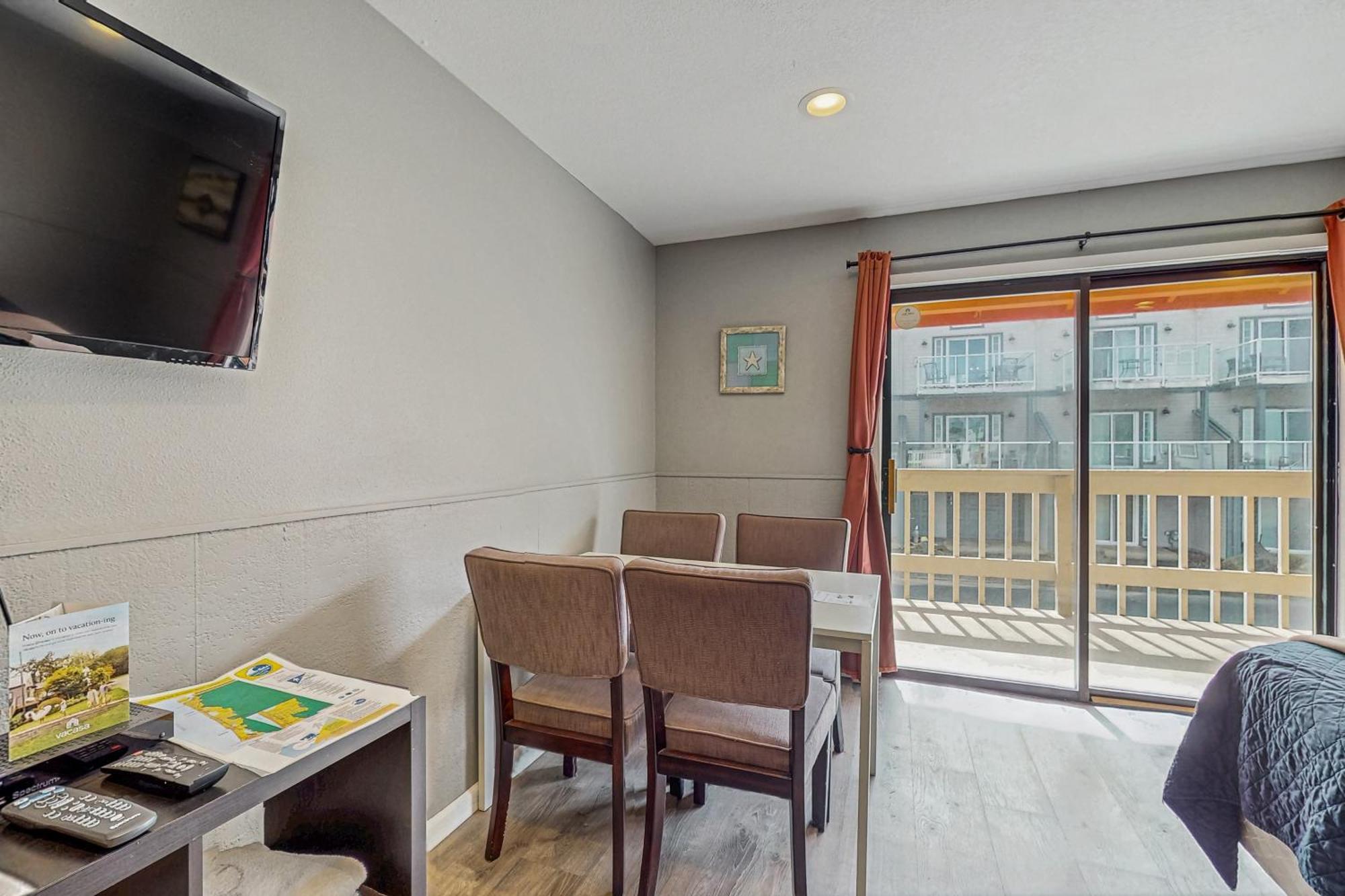 Sea Treasures Inn Rockaway Beach Exterior photo