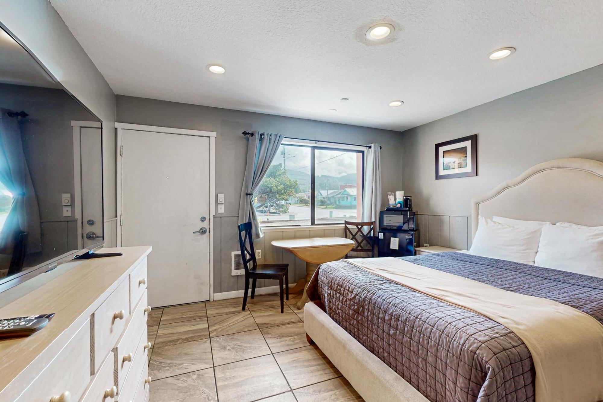 Sea Treasures Inn Rockaway Beach Room photo