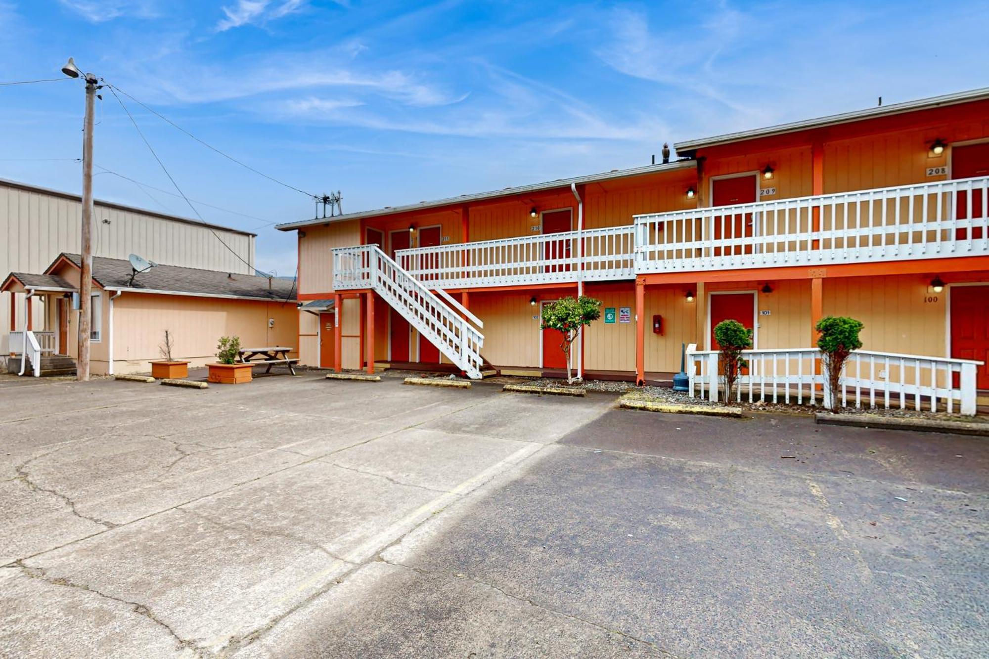 Sea Treasures Inn Rockaway Beach Room photo