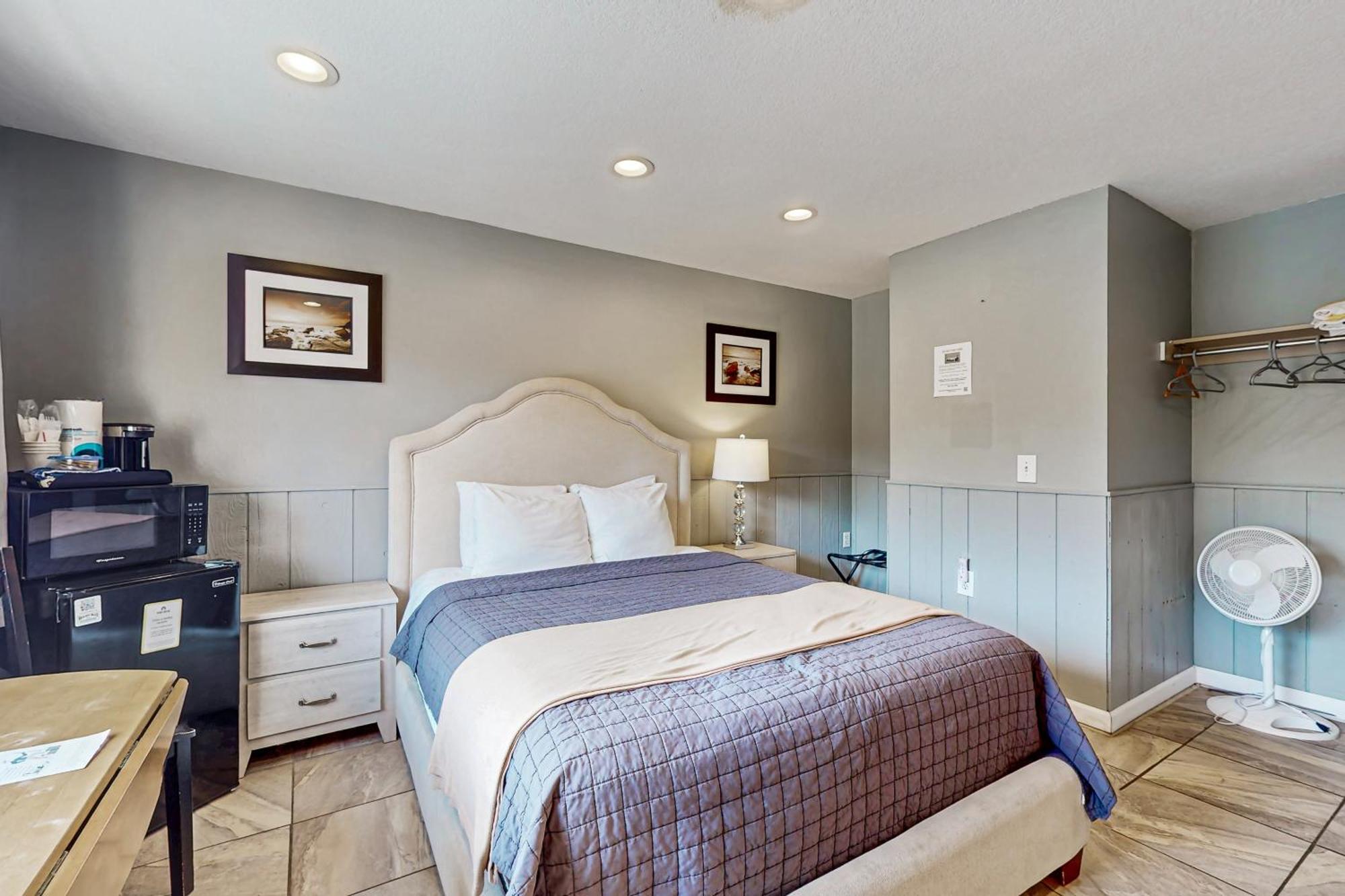 Sea Treasures Inn Rockaway Beach Room photo