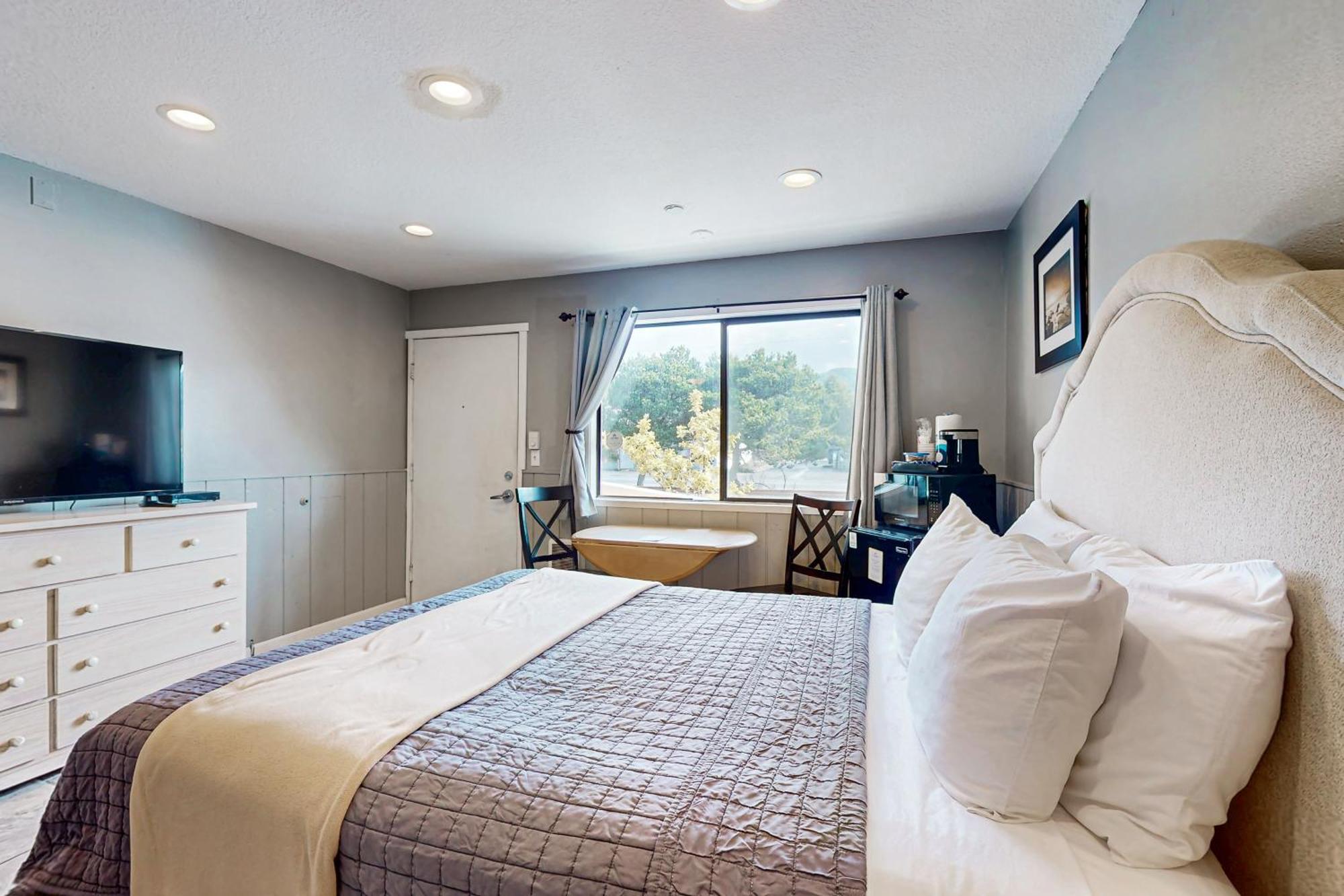 Sea Treasures Inn Rockaway Beach Room photo