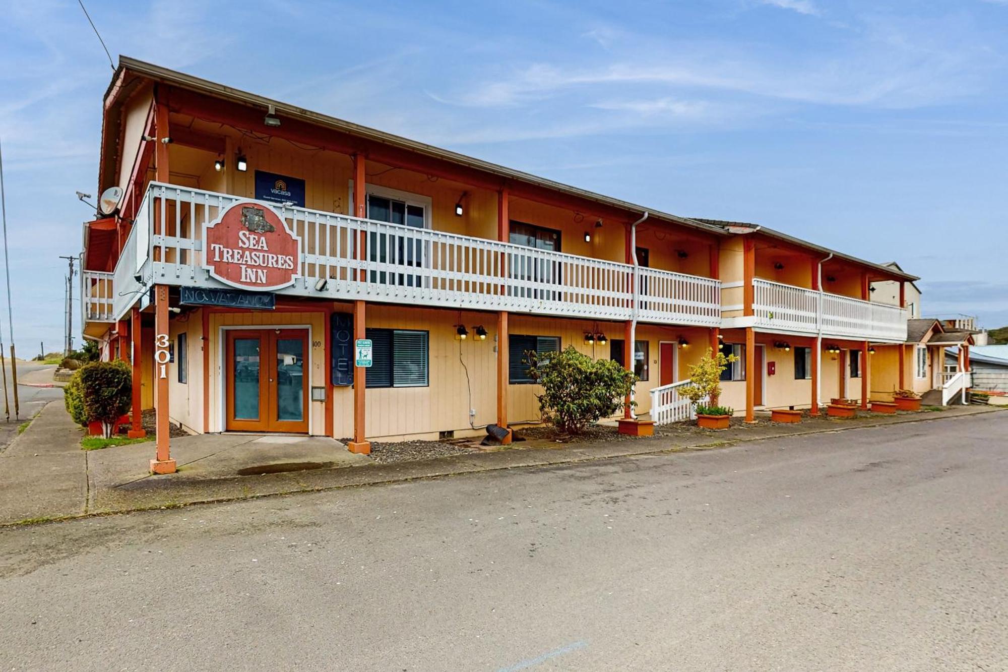 Sea Treasures Inn Rockaway Beach Room photo